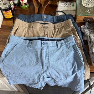 Vineyard Vines and  2 BRR Southern Tide Casual Shorts Bundle size  men's 32